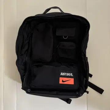 NIKE 유틸리티 백