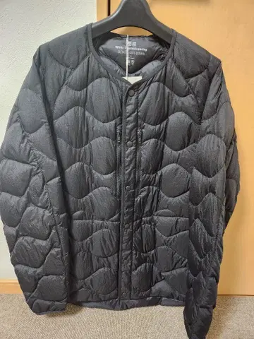 UNIQLO 화이트 마운티니어링 XL 블랙 미사용