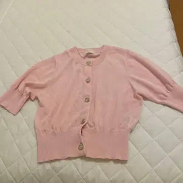 핑크 반팔 가디건 버튼 포함