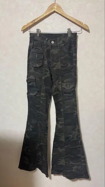 카모플라쥬 플레어 데님 팬츠