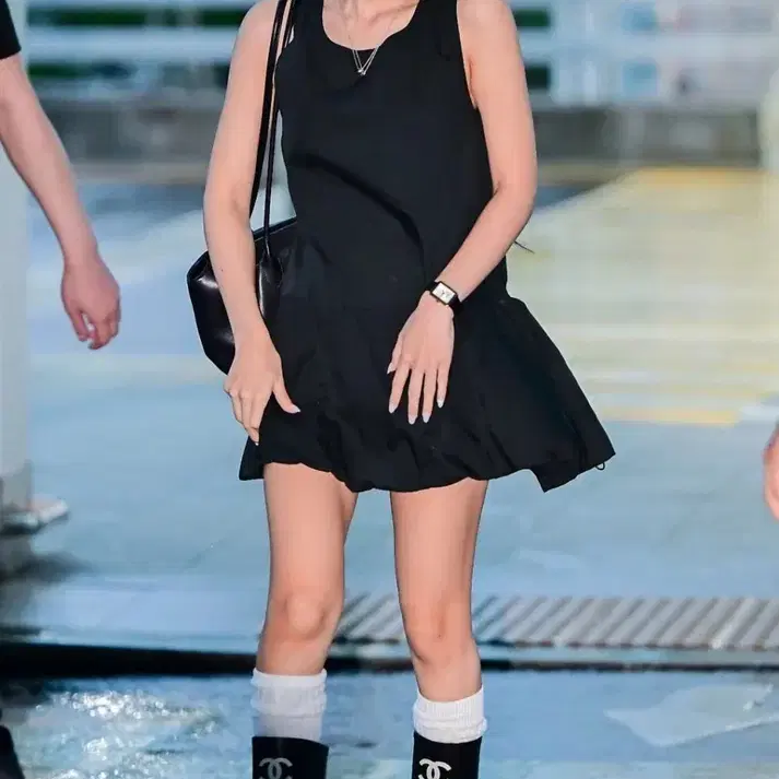 AMOMENTO | 아모멘토 Amomento Jennie Volume Mini Dress #아모멘토