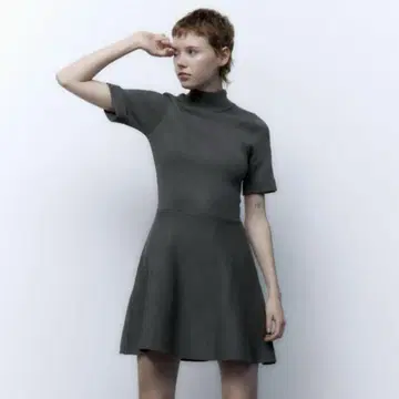 ZARA 스케이터 니트 원피스 M