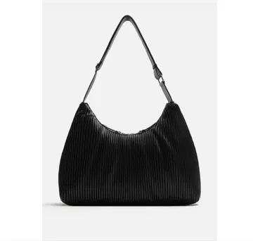 ZARA 블랙 플리츠 숄더백