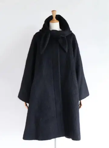 [ 새상품 택 포함 ] girlish St.cecilia 샤기 코트 블랙
