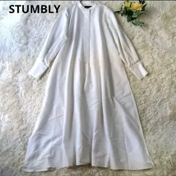STUMBLY 롱 슬릿 블라우스