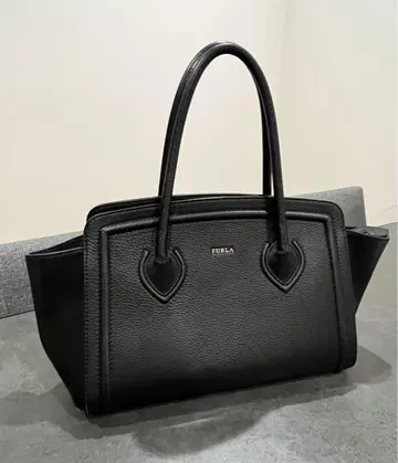 FURLA 블랙 가죽 토트백