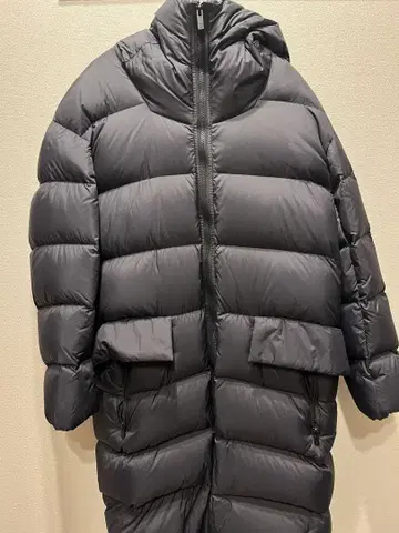 UNIQLO +J 라이트 다운 볼륨 롱 후디드 코트