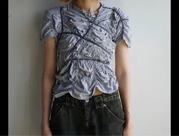Celeste Burgoyne OYSTER TEE fysika
