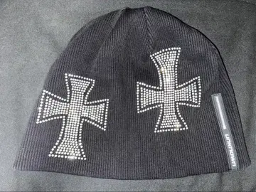 UNKNOWN LONDON Cross Rhinestone Beanie
