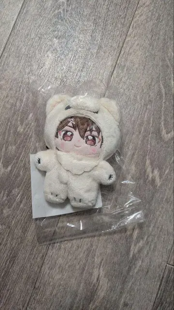 이츠누이 모리사와 치아키