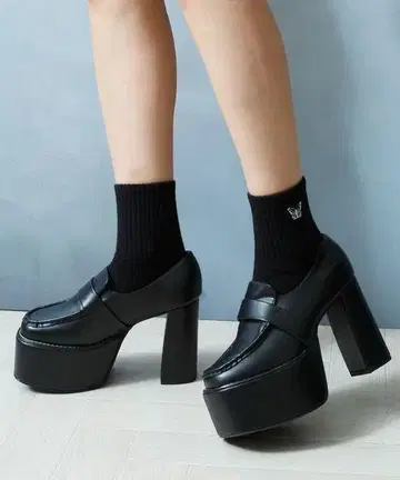 새상품급 attagirl 통굽 벌키 로퍼 L 사이즈 블랙 스무스 아타걸