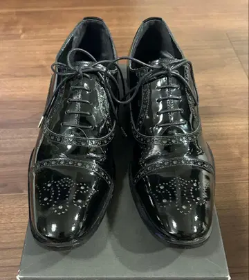 레어 새상품급 라운지 리자드 블랙 에나멜 신발 26cm