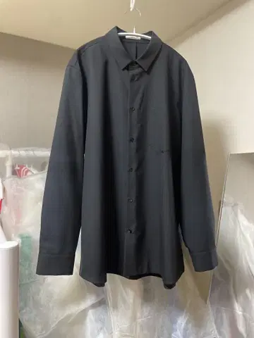 aton 블랙 셔츠