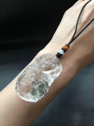 가든 쿼츠 조각 목걸이