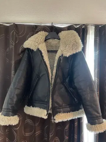 MOUSSY 플라이트 자켓 무스탕 자켓