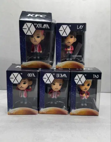EXO KFC 한정 피규어 세트