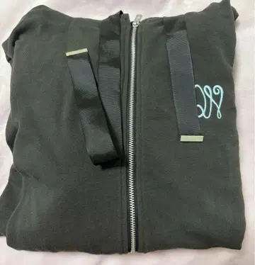 우타프리 탭 나이 카뮤 후드티 카르나이 그라쇼 샤니스트