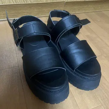 통굽 블랙 샌들 여성용