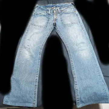 TRUEreligion 플레어 데님 팬츠