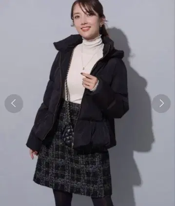 아푸이저리쉬 트위드 미니스커트 블랙