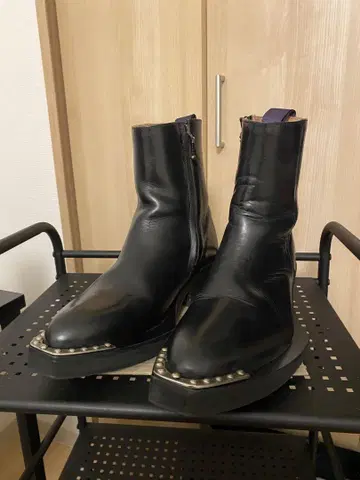 eytys 로미오 하이 사이드 지퍼 가죽 부츠