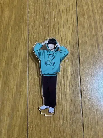 아크릴 스탠드 파랑 스웨트 셔츠