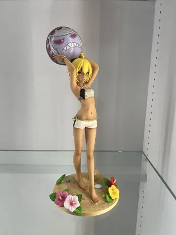 아우라 피규어