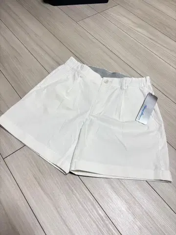 Tommy Armour 화이트 숏팬츠 미사용 새상품