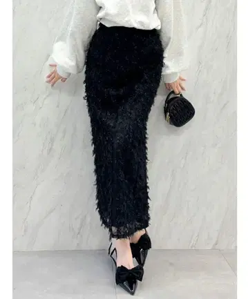 dazzlin 페더라이크 레이스 I라인 스커트