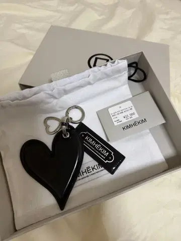 KIMHEKIM 하트형 키링 블랙