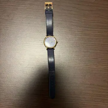 MARC JACOBS 네이비 아날로그 시계