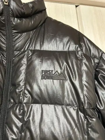 FIRST DOWN 블랙 다운 자켓