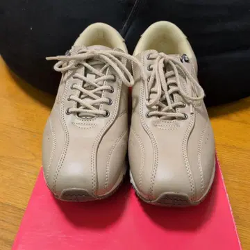 topaz sports 새상품급 신발 베이지 24.5EEE