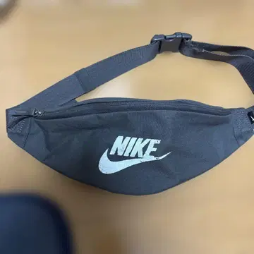 Nike 숄더백 그레이