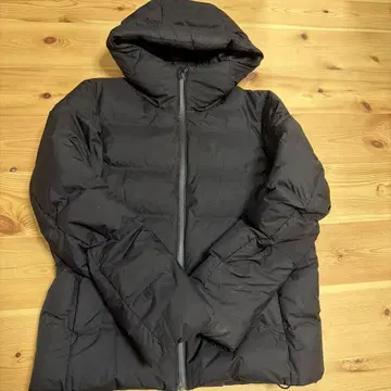 UNIQLO 다운 자켓 블랙