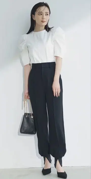 아뉴앙스 핀턱 조거 팬츠