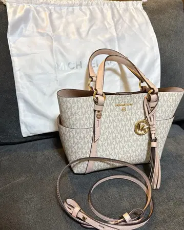 MICHEAL KORS 백
