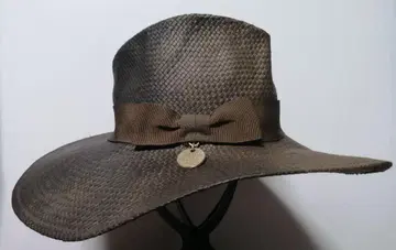 파트리치아 페페 모자