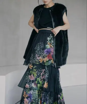 아메리UND DARIA TIERED PLEATS SKIRT S 사이즈