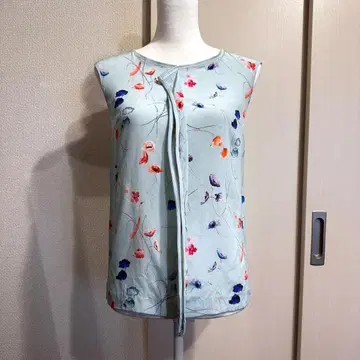 [ ESCADA ] 슬리브리스 꽃무늬 사이즈 32 / ak492