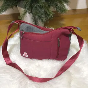 [ 새상품 ] 르꼬끄 le coq sportif 숄더백 와인색