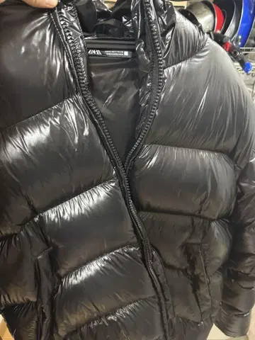 ZARA 블랙 다운 자켓