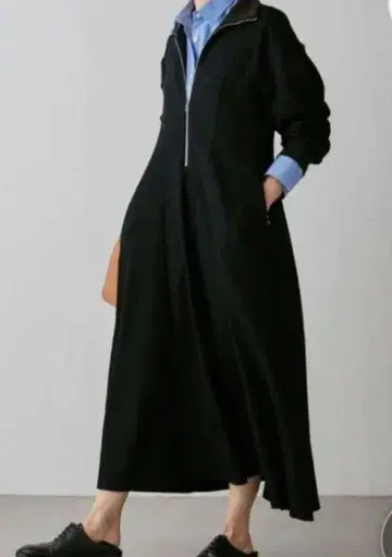 개럴개런트 지퍼 달린 블랙 롱 원피스