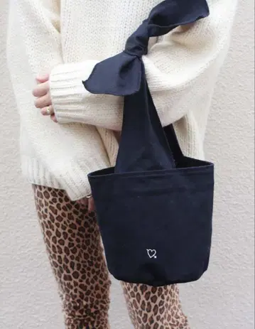 Ribbon Bag 블랙 ROMANTIC FOODIES 리본백