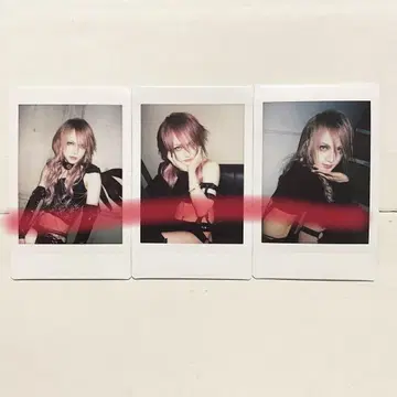 JILUKA Sena 폴라로이드 과거 의상