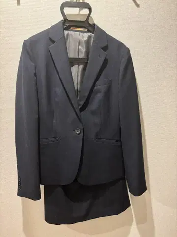 네이비 수트