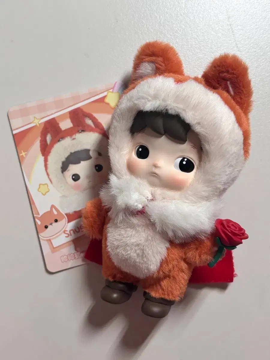 Pop Mart Hachipupu Charming Fox with Animals