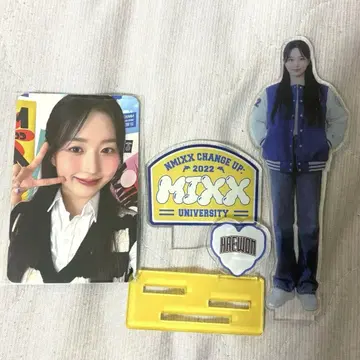NMIXX 헤원 아크릴 스탠드 트레이딩 카드