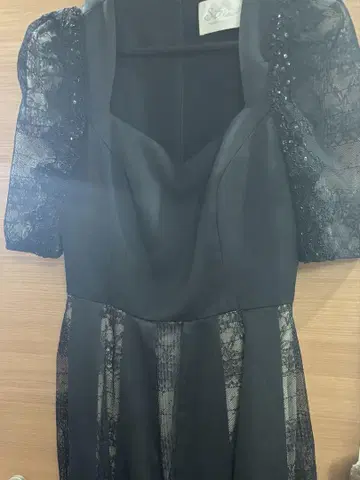 블랙 레이스 소매 롱 드레스