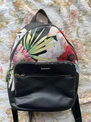 데시구알 Desigual 백팩 블랙 꽃무늬